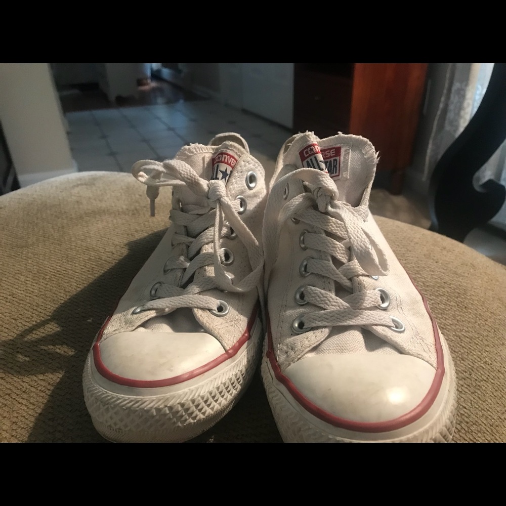 White converse! - Picture 2 of 3